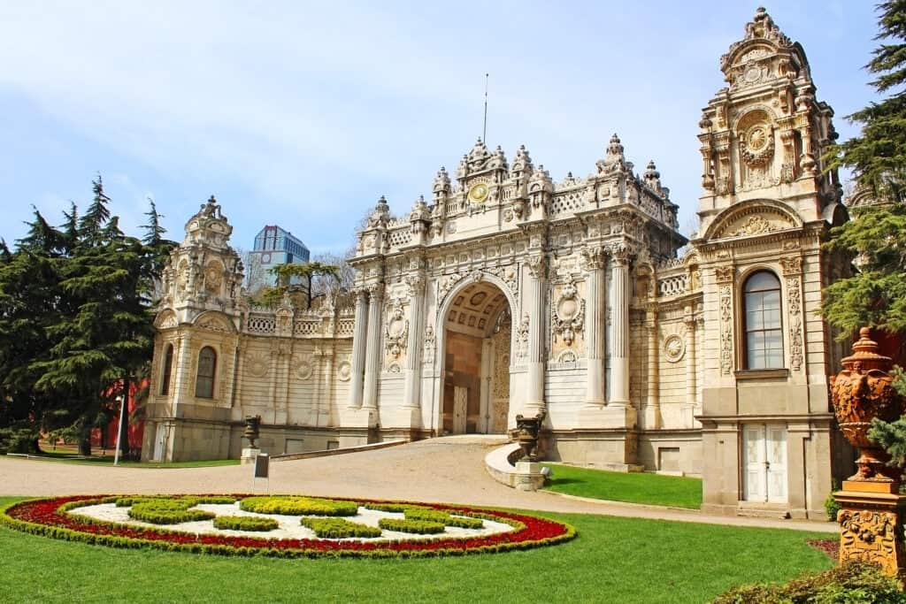 dolmabahce paladset i istanbul tyrkiet